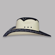 Cargar imagen en el visor de la galería, SELO2004 - Sombrero lona chihuahua vampiro negro
